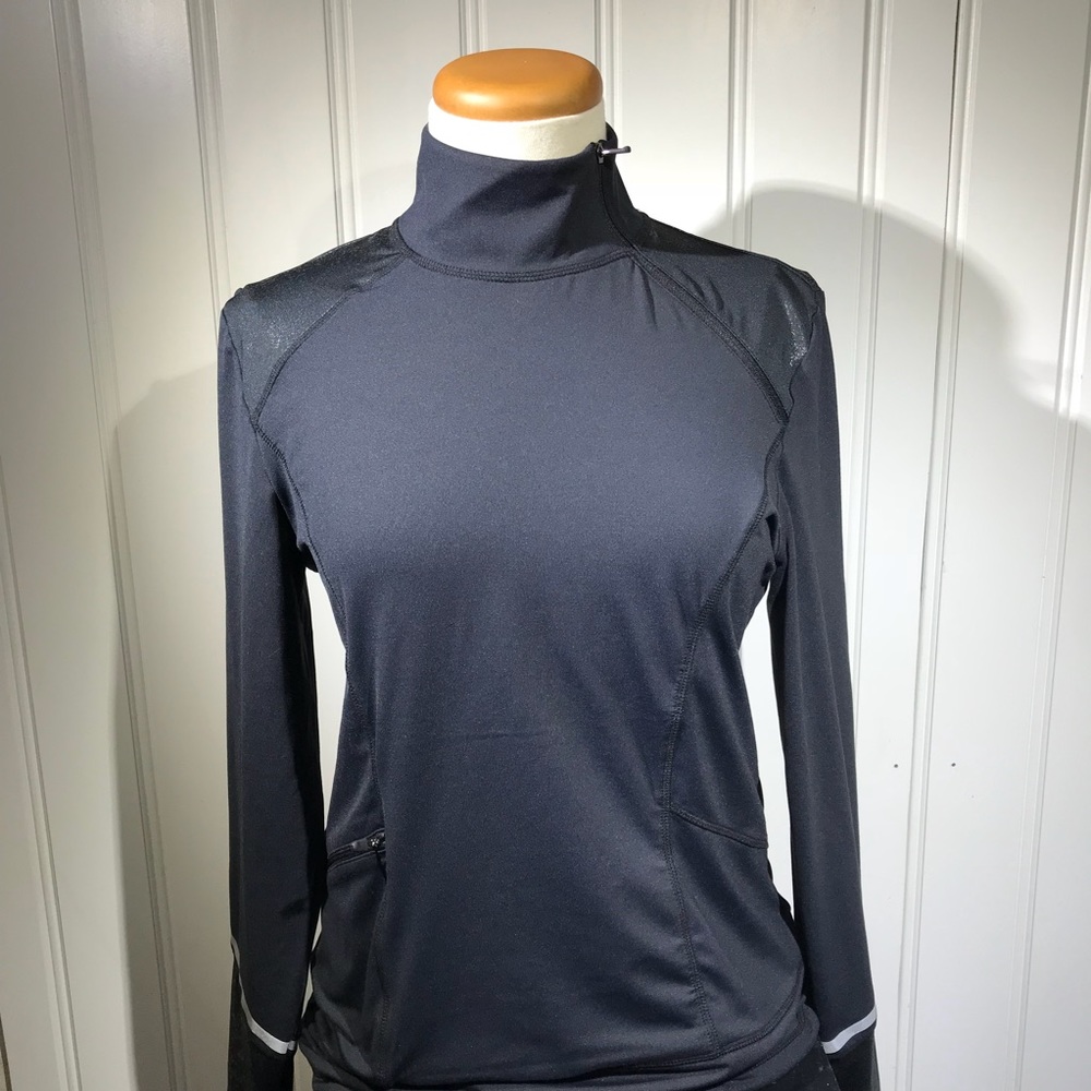 Cynthia Rowley shoulder zip exercise top medium